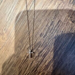 Elegant Silver Cross Necklace